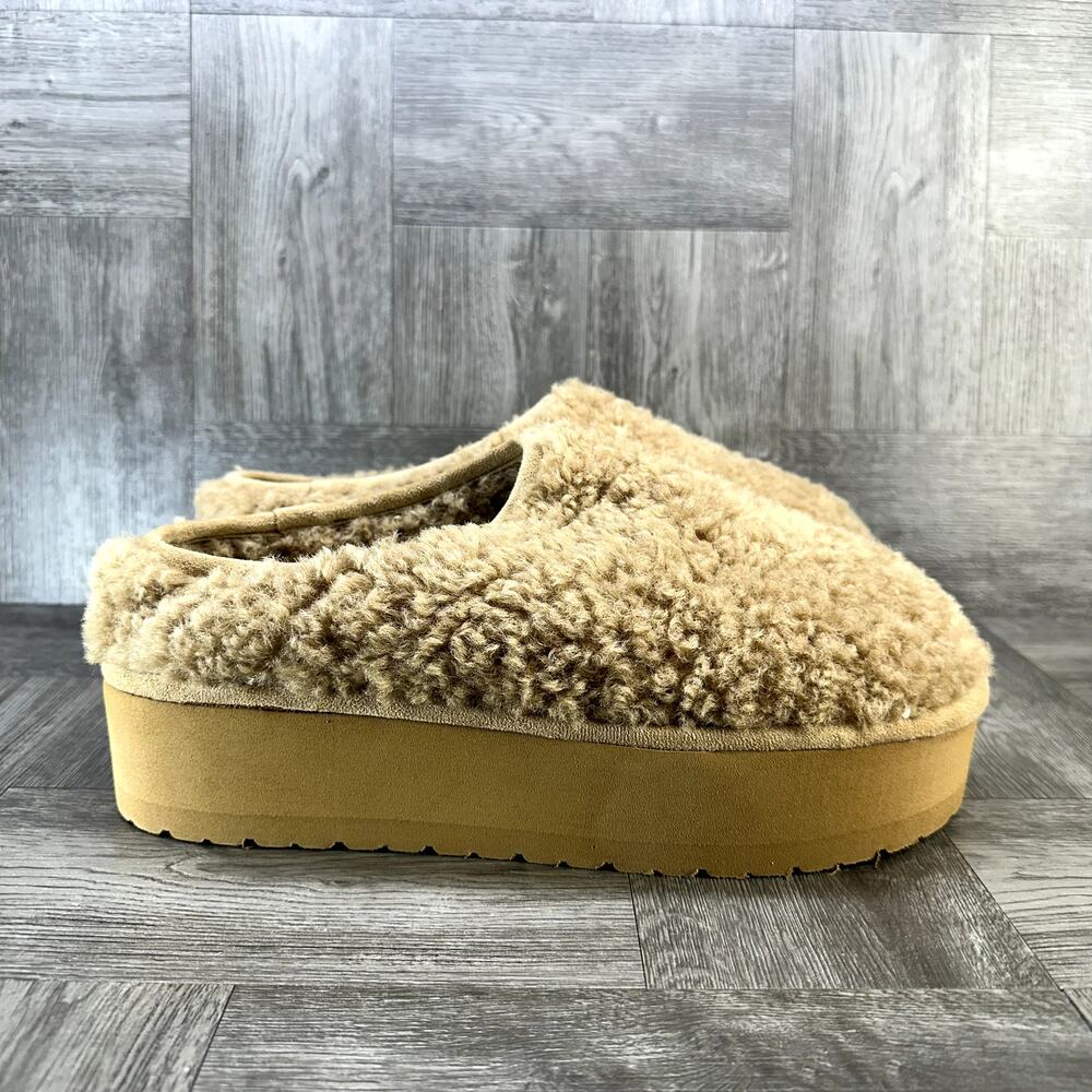 Madden Girl Eazy Tan Faux Fur Platform Slippers Mules Womens Size 9 EAZY01J1